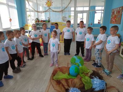 Ден на Земята в група Мечо пух - ДГ Незабравка - Мизия