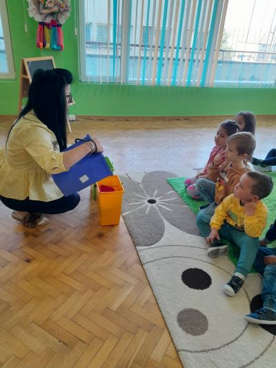 Ден на Земята в група Пчеличка, с. Крушовица - ДГ Незабравка - Мизия