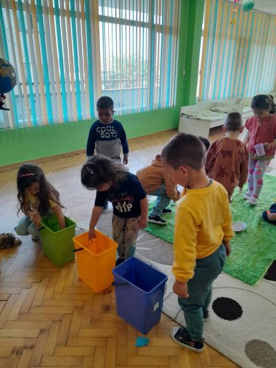 Ден на Земята в група Пчеличка, с. Крушовица - ДГ Незабравка - Мизия