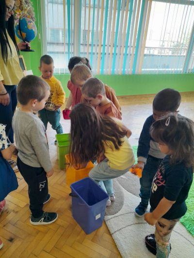 Ден на Земята в група Пчеличка, с. Крушовица - ДГ Незабравка - Мизия