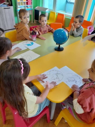 Ден на Земята в група Пчеличка, с. Крушовица - ДГ Незабравка - Мизия