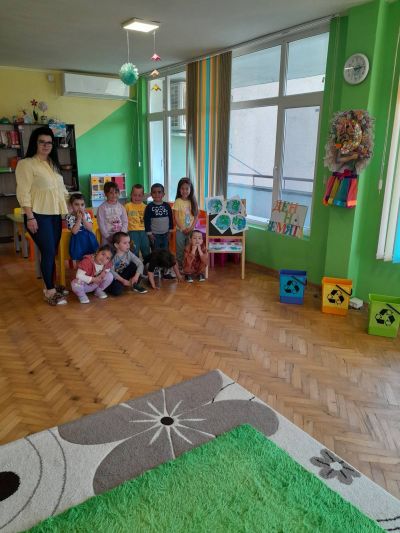 Ден на Земята в група Пчеличка, с. Крушовица - ДГ Незабравка - Мизия