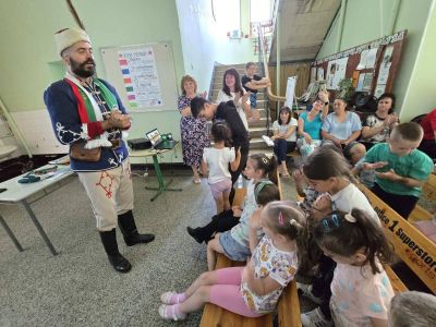 Образователния спектакъл "Моят Ботев", база Здравец - ДГ Незабравка - Мизия