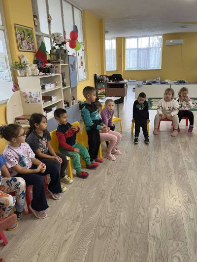 Проект "Приятели сме ние", клуб "Вълшебният свят на приказките", основна сграда - ДГ Незабравка - Мизия