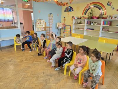 Проект "Приятели сме ние", клуб "Приказен свят", база с. Крушовица - ДГ Незабравка - Мизия