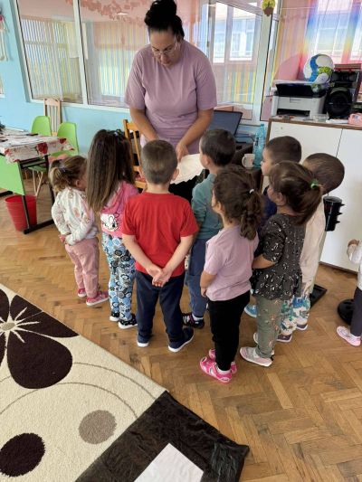 Проект "Силен старт", клуб "Малък откривател", база с. Крушовица - ДГ Незабравка - Мизия