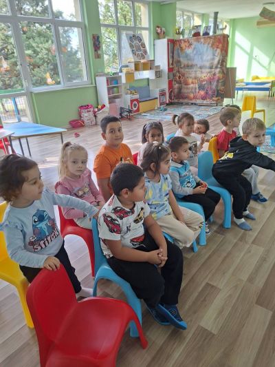 Проект "Приятели сме ние", клуб "Изследователи", основна сграда - ДГ Незабравка - Мизия
