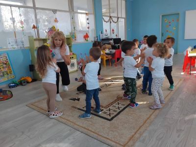 Проект "Приятели сме ние", клуб "Светът около мен", основна сграда - ДГ Незабравка - Мизия