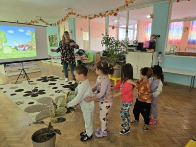  Занимание на тема: „Дядо и ряпа“ - ДГ Незабравка - Мизия