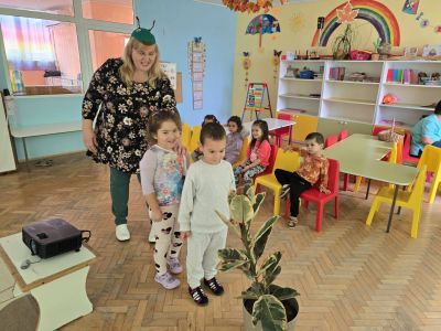  Занимание на тема: „Дядо и ряпа“ - ДГ Незабравка - Мизия