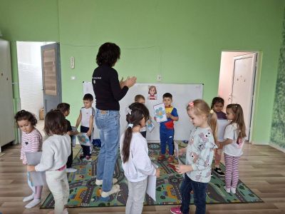 Проект "Приятели сме ние", клуб "Изследователи", основна сграда - ДГ Незабравка - Мизия