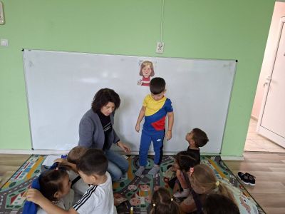 Проект "Приятели сме ние", клуб "Изследователи", основна сграда - ДГ Незабравка - Мизия