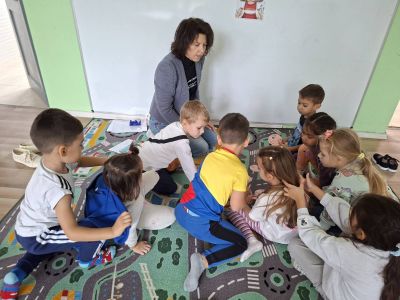 Проект "Приятели сме ние", клуб "Изследователи", основна сграда - ДГ Незабравка - Мизия