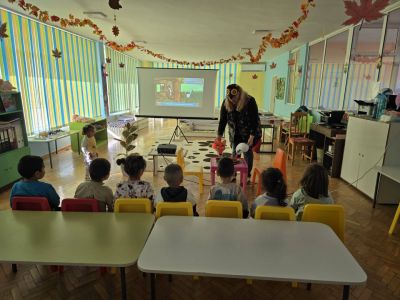 Занимание на тема: „Лисица и Щъркел“. - ДГ Незабравка - Мизия