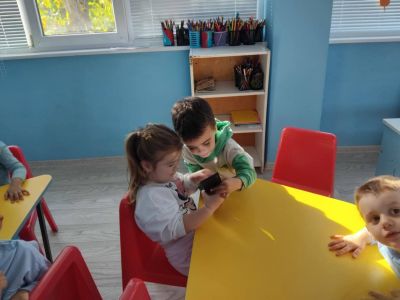Занимание на тема: "Усмивката прави света красив" - ДГ Незабравка - Мизия