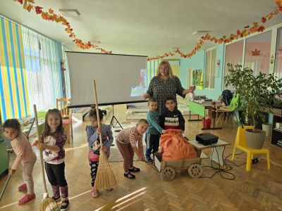 Приказка „Сливи за смет“ - ДГ Незабравка - Мизия