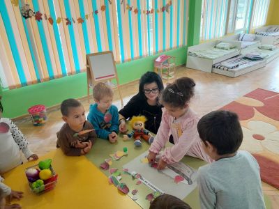 "Плодовете и зеленчуците - полезни храни" - ДГ Незабравка - Мизия