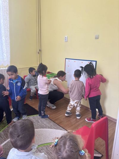 Тема: „Дървото на приятелството“ - ДГ Незабравка - Мизия