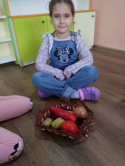 Тема: "Есенна гощавка"  - ДГ Незабравка - Мизия