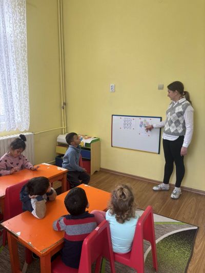 Тема: „Как се чувствам – магията на настроението с цветове“ - ДГ Незабравка - Мизия