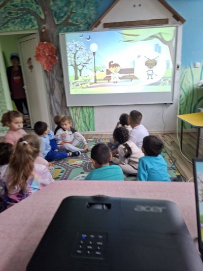  Тема: "Четирите сезона"  - ДГ Незабравка - Мизия