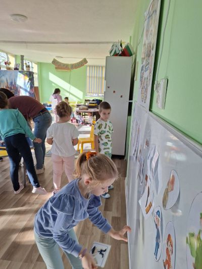 Тема: "Който не работи, не трябва да яде"  - ДГ Незабравка - Мизия