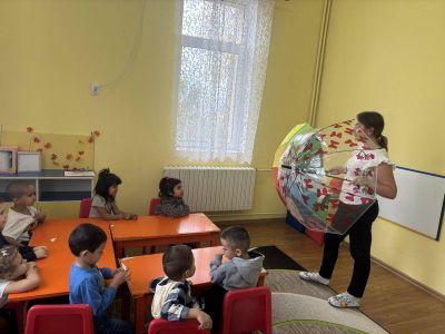 Tема: “Веселите чадъри“ - ДГ Незабравка - Мизия
