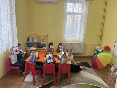 Tема: “Веселите чадъри“ - ДГ Незабравка - Мизия