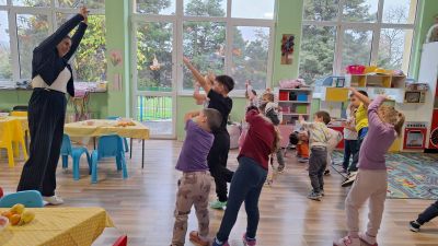 Тема: "Плодовете и зеленчуците полезни храни - весела плодова салата." - ДГ Незабравка - Мизия