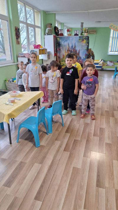 Тема: "Плодовете и зеленчуците полезни храни - весела плодова салата." - ДГ Незабравка - Мизия