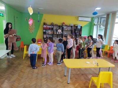 Тема: "Весела плодова салата" - ДГ Незабравка - Мизия