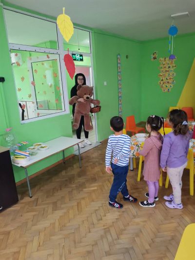 Тема: "Весела плодова салата" - ДГ Незабравка - Мизия