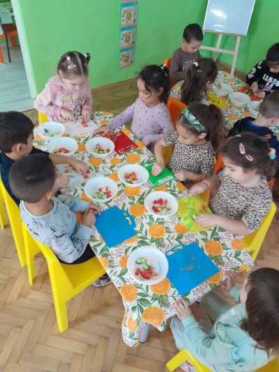 Тема: "Плодовете и зеленчуците - полезни храни"  - ДГ Незабравка - Мизия