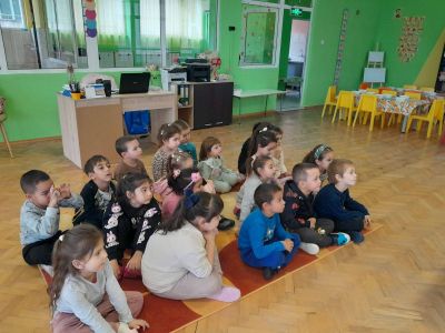 Тема: "Плодовете и зеленчуците - полезни храни"  - ДГ Незабравка - Мизия