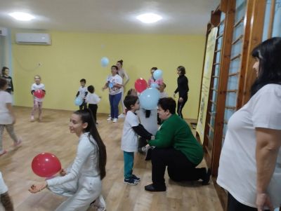Тема: "Ние децата"  - ДГ Незабравка - Мизия