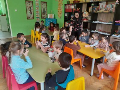 Тема: "Водата и нашето здраве" - ДГ Незабравка - Мизия