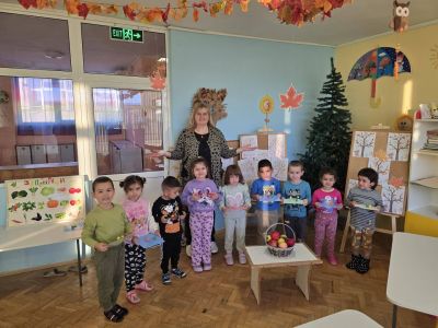  Tема: „Изложба „Есенни приказки“ - ДГ Незабравка - Мизия
