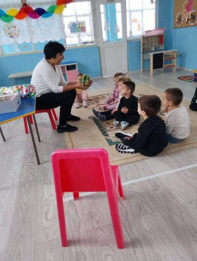 Тема: "Всички обичаме игрите" - ДГ Незабравка - Мизия
