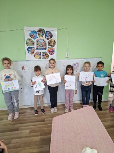 Тема: "Приятелството в рисунки" - ДГ Незабравка - Мизия