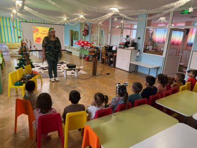 Приказка: „Под гъбата“ - ДГ Незабравка - Мизия