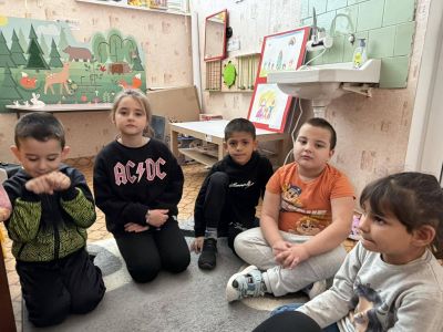 Тема: „Коледа пристига. В очакване на Коледа“ - ДГ Незабравка - Мизия