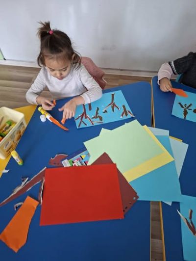 Тема: "Изследваме цветовете в природата" - ДГ Незабравка - Мизия