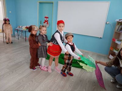  приказка: "Дядо и ряпа" - ДГ Незабравка - Мизия