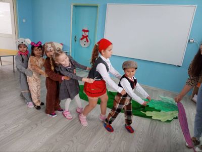  приказка: "Дядо и ряпа" - ДГ Незабравка - Мизия