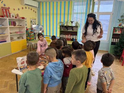 Тема: „В кухнята на Дядо Коледа" - ДГ Незабравка - Мизия