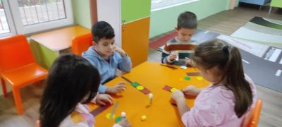 Тема: "Светофарът и неговите цветове" - ДГ Незабравка - Мизия