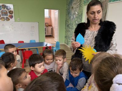 Тема: “Водата и нашето здраве: Водната капчица разказва”  - ДГ Незабравка - Мизия