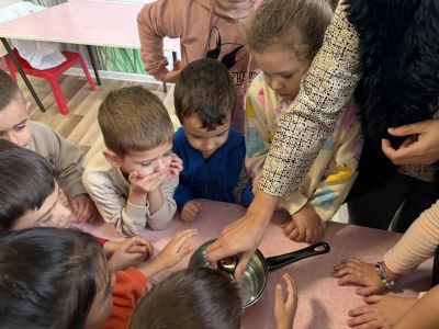 Тема: “Водата и нашето здраве: Водната капчица разказва”  - ДГ Незабравка - Мизия