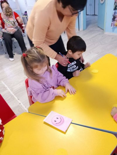 тема: "Усмивки за всеки" - ДГ Незабравка - Мизия