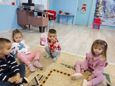 тема: "Усмивки за всеки" - ДГ Незабравка - Мизия